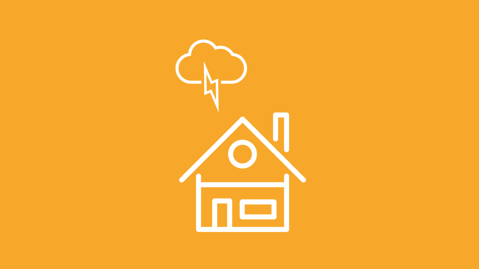 Über einem Haus im Icon-Stil ist eine Gewitterwolke mit einem Blitz zu sehen – es droht ein Überspannungsschaden durch Blitzeinschlag